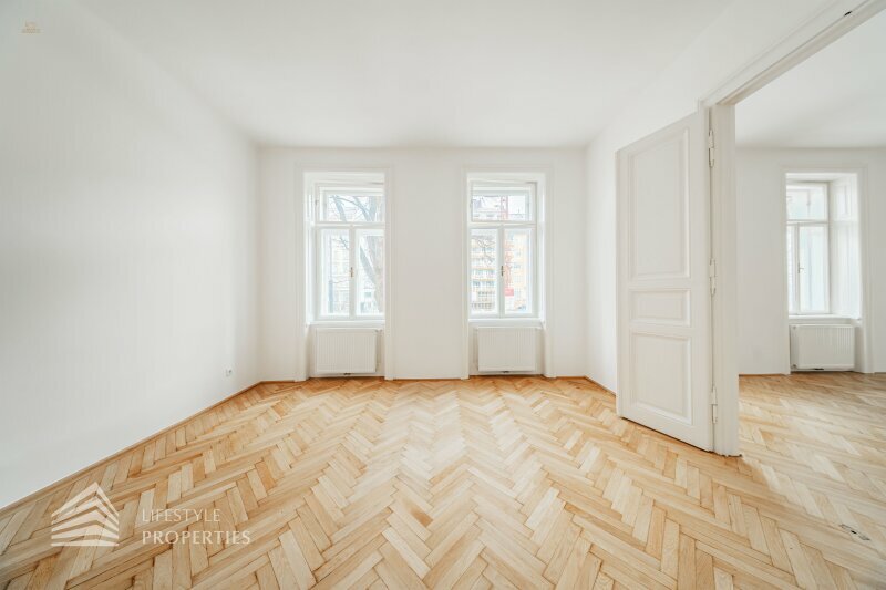 Thumbnail von Grosszügige helle 2-Zimmer Altbau-Wohnung in zentraler Lage