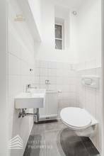 Thumbnail von Grosszügige helle 2-Zimmer Altbau-Wohnung in zentraler Lage