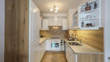 Thumbnail von Dachgeschosswohnung mit Turmzimmer und Panorama-Ausblick