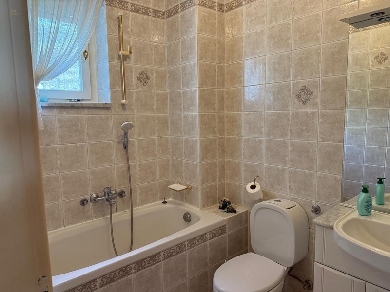 Thumbnail von Wohnung mit Blick auf Stadt und Meer