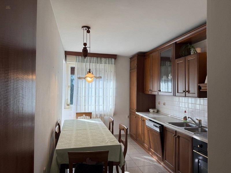 Thumbnail von Wohnung mit Blick auf Stadt und Meer