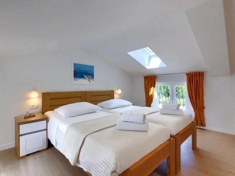 Thumbnail von Haus mit Pool und Meerblick, Region Labin