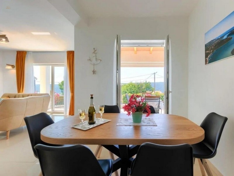 Thumbnail von Haus mit Pool und Meerblick, Region Labin