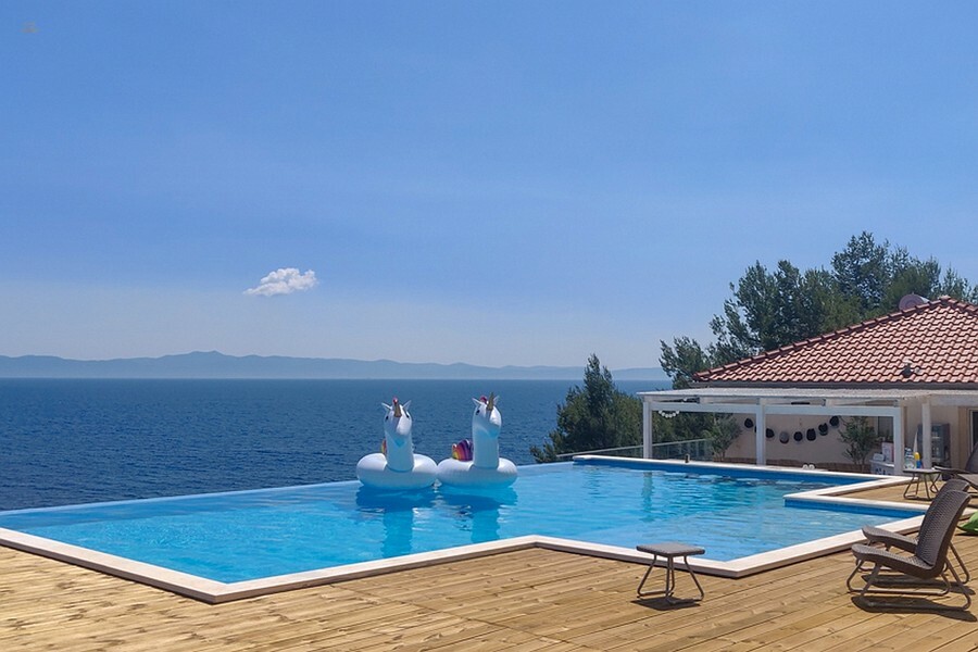 Thumbnail von Mediterranes Haus in außergewöhnlicher Lage direkt am Meer, Insel Hvar