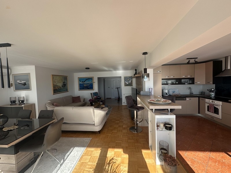 Thumbnail von Große Wohnung mit schönem Meerblick