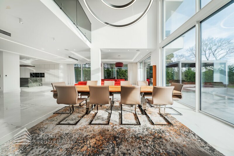 Thumbnail von Grandiose Luxusvilla mit Pool - Ihr Rückzugsort Nähe Wienerberg