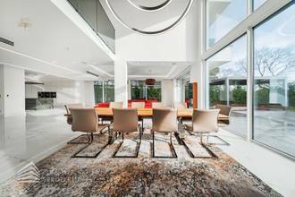 Thumbnail von Grandiose Luxusvilla mit Pool - Ihr Rückzugsort Nähe Wienerberg