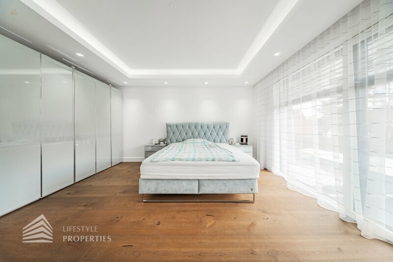 Thumbnail von Grandiose Luxusvilla mit Pool - Ihr Rückzugsort Nähe Wienerberg