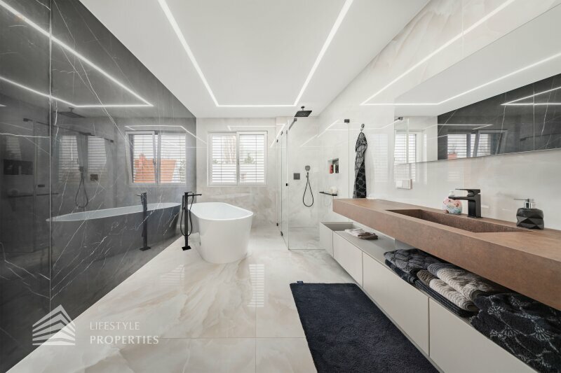 Thumbnail von Grandiose Luxusvilla mit Pool - Ihr Rückzugsort Nähe Wienerberg