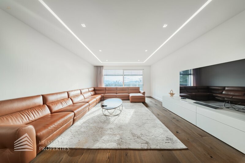 Thumbnail von Grandiose Luxusvilla mit Pool - Ihr Rückzugsort Nähe Wienerberg