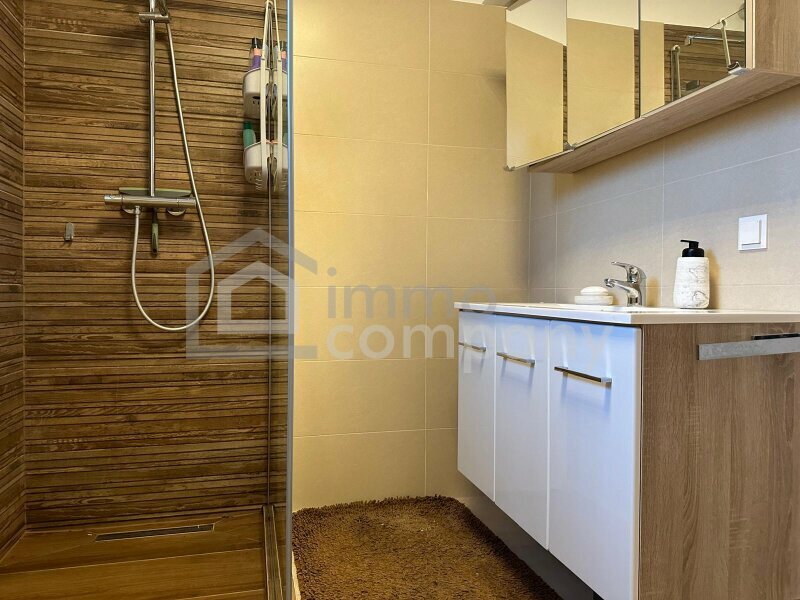 Thumbnail von Ihr neues zu Hause wartet mit Garten, Terrasse & Garage – 3 Zimmer! Preis VB