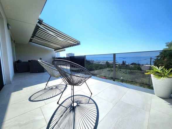 Modernes Appartement mit schönem Meerblick
