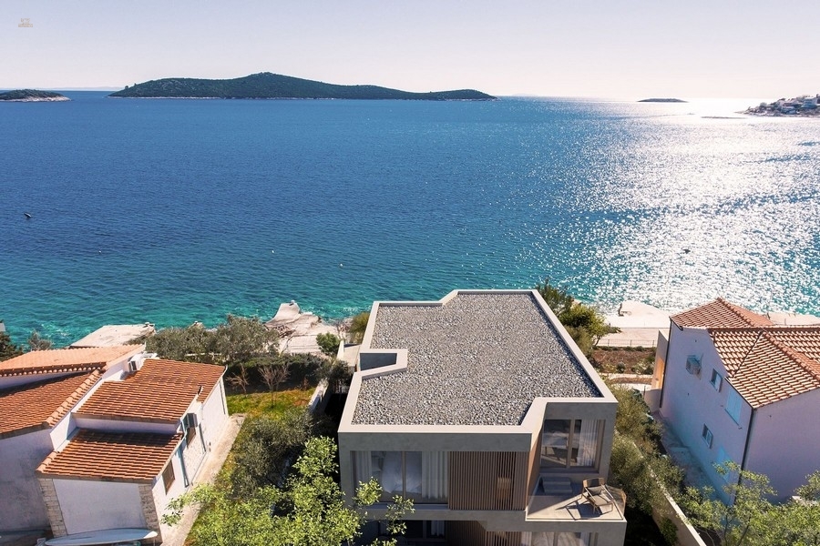 Thumbnail von Moderne Neubau-Villa in der 1. Reihe zum Meer, Region Rogoznica