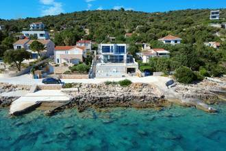 Thumbnail von Moderne Neubau-Villa in der 1. Reihe zum Meer, Region Rogoznica