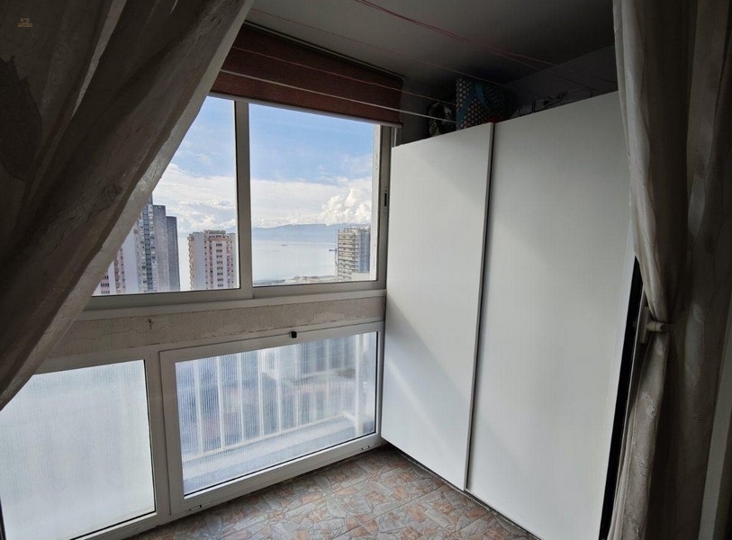 Thumbnail von Wohnung mit Meerblick im Hochhaus