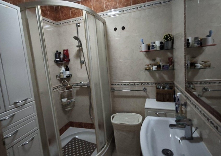 Thumbnail von Wohnung mit Meerblick im Hochhaus