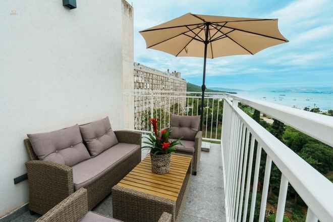 Modernes Appartement mit schönem Meerblick
