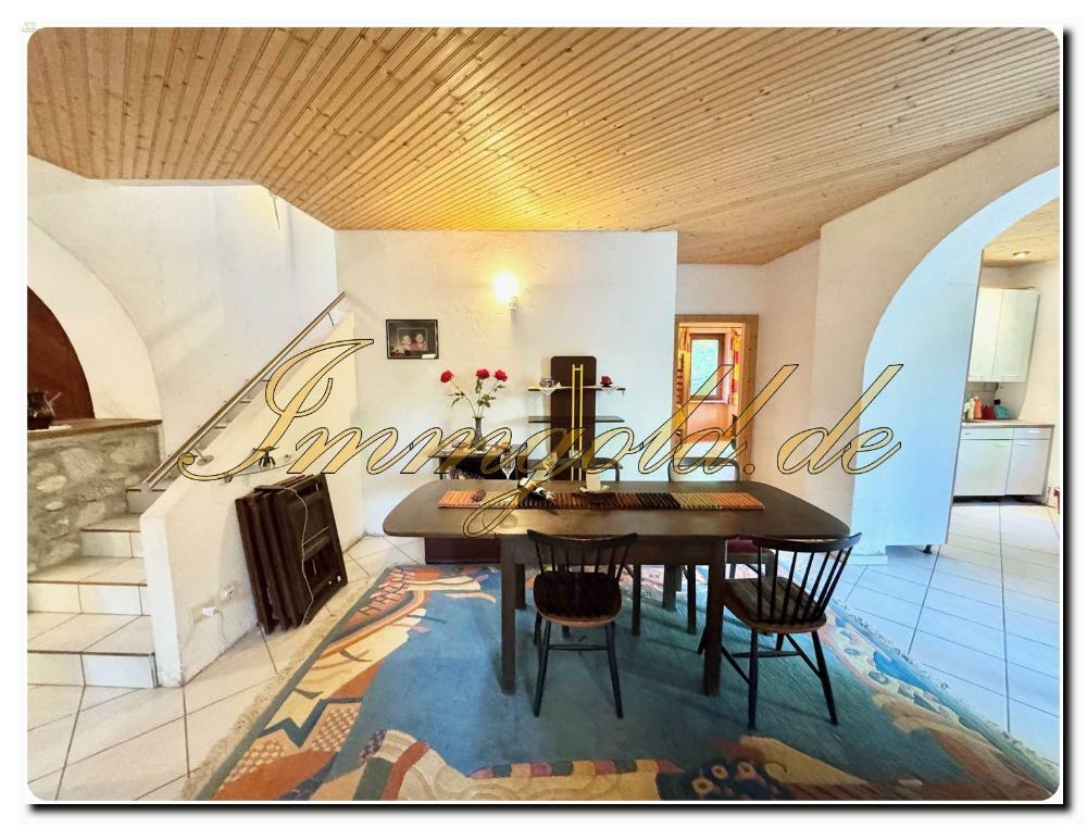 Thumbnail von Lago Maggiore apartes, schmuckes Landhaus, Alleinlage, riesiges Areal