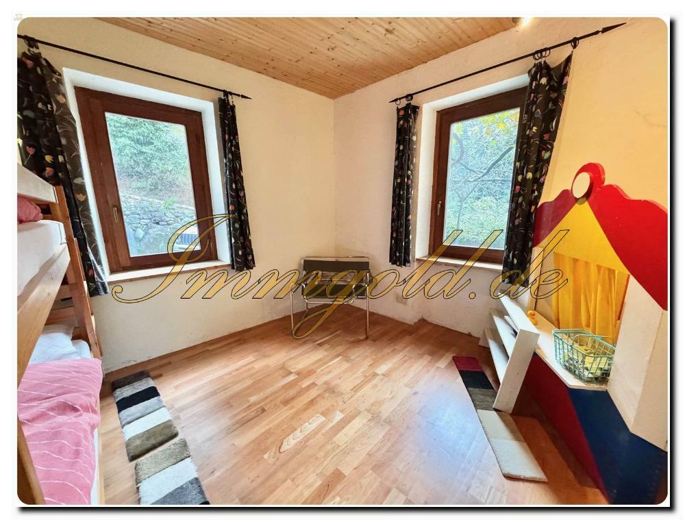 Thumbnail von Lago Maggiore apartes, schmuckes Landhaus, Alleinlage, riesiges Areal