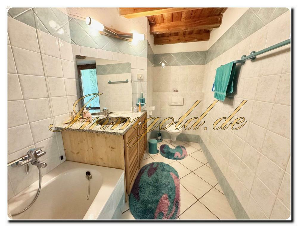 Thumbnail von Lago Maggiore apartes, schmuckes Landhaus, Alleinlage, riesiges Areal