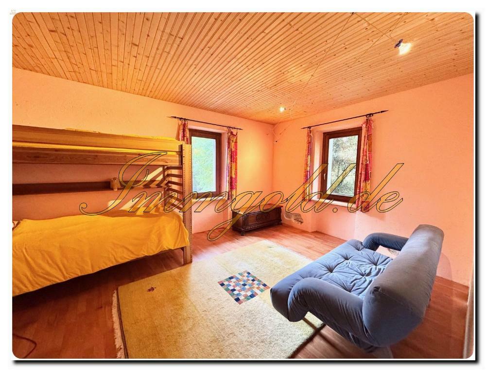Thumbnail von Lago Maggiore apartes, schmuckes Landhaus, Alleinlage, riesiges Areal