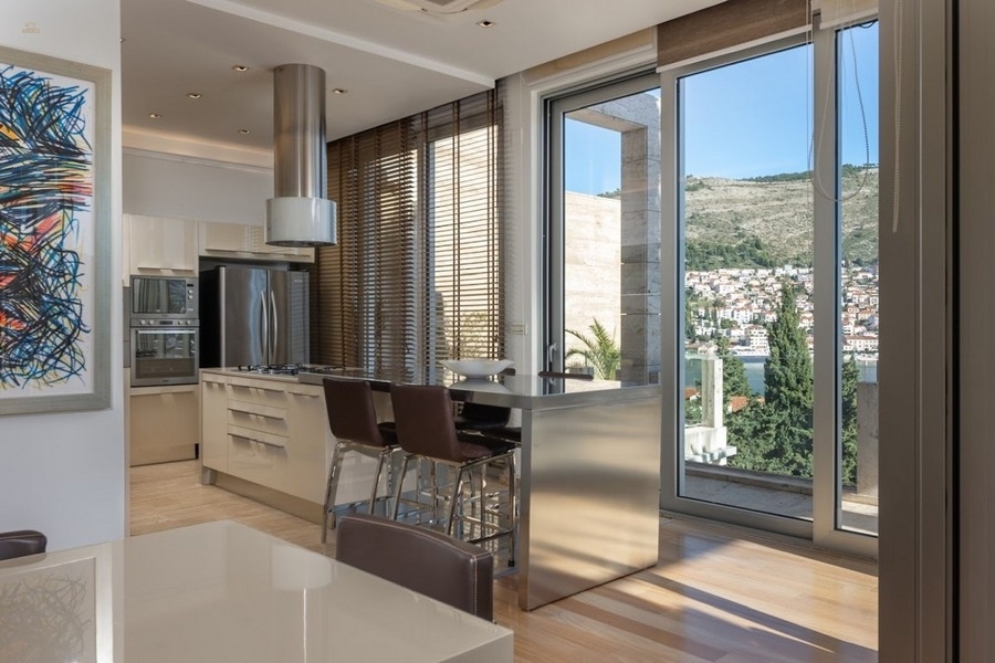 Thumbnail von Luxuriöses Penthouse  mit Swimmingpool auf der Dachterrasse