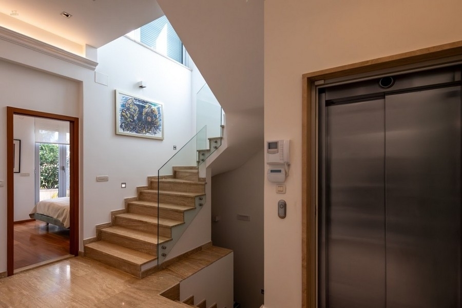 Thumbnail von Luxuriöses Penthouse  mit Swimmingpool auf der Dachterrasse