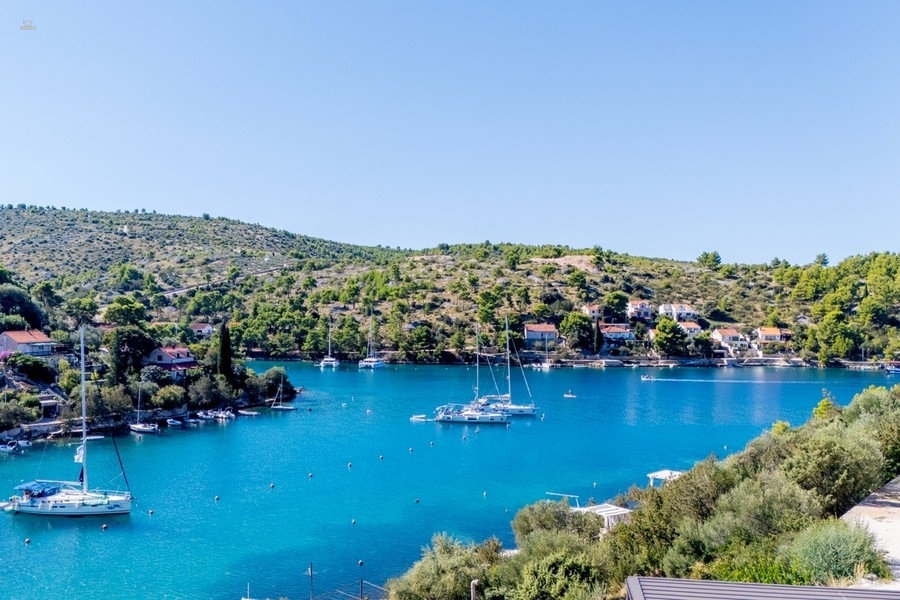 Mediterranes Haus nahe dem Meer