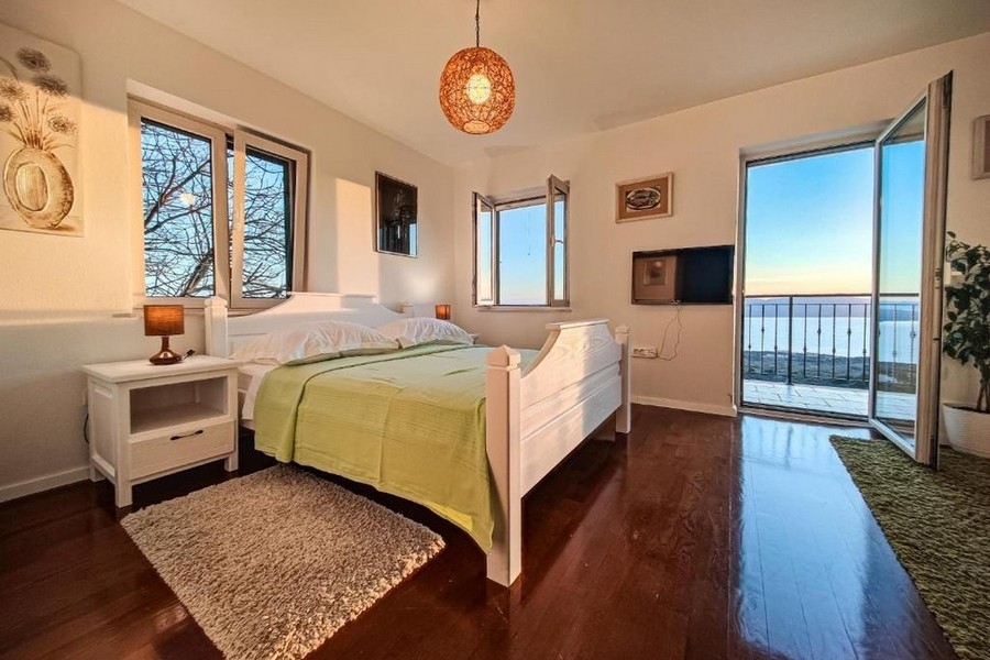 Thumbnail von Charmantes Steinhaus mit Pool und Panorama-Meerblick