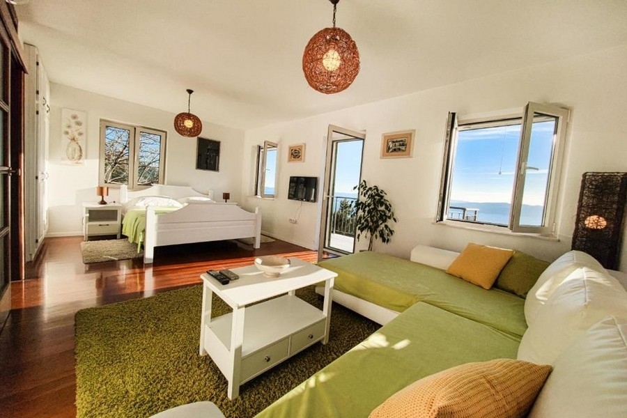 Thumbnail von Charmantes Steinhaus mit Pool und Panorama-Meerblick