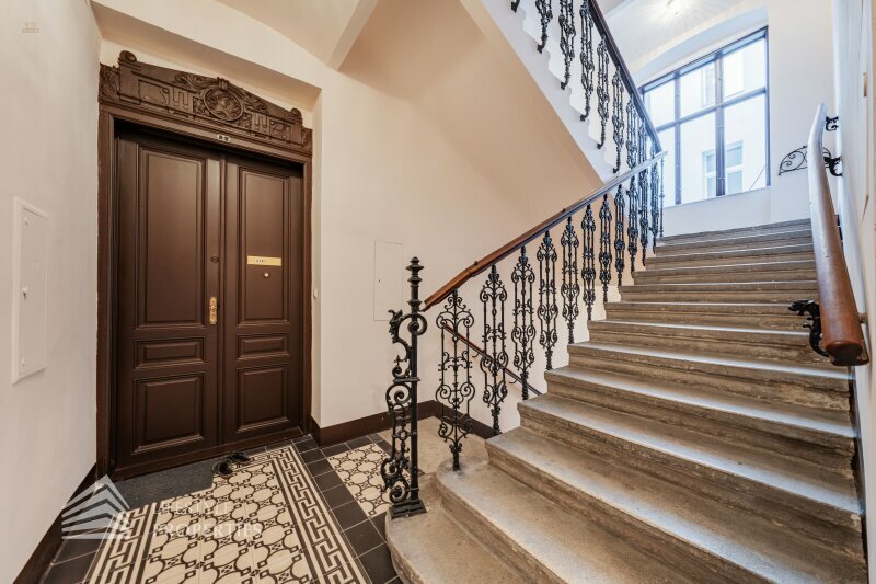 Thumbnail von Hochwertig sanierte 4-Zimmer Altbauwohung in ruhiger Lage des 9. Bezirks! Nähe Liechtensteinpark