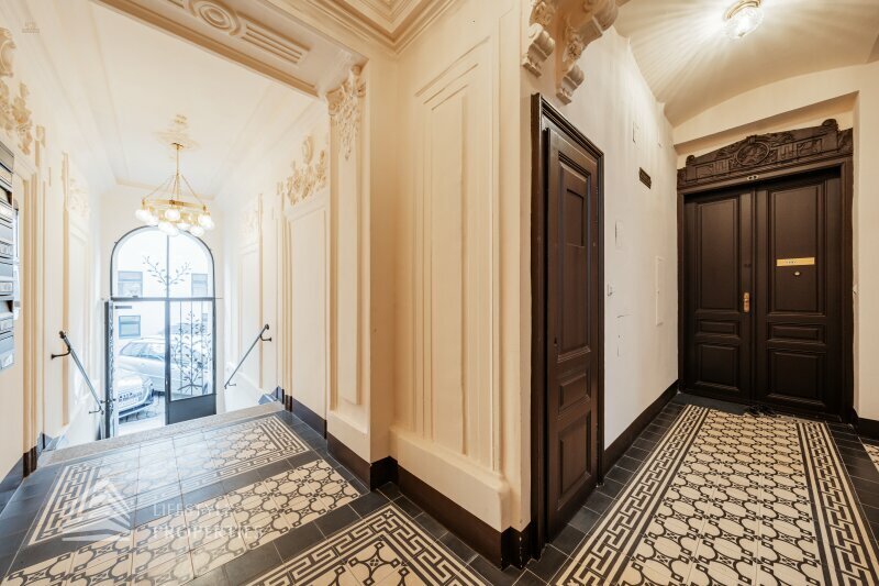 Thumbnail von Großzügige 2,5 Zimmer-Altbauwohnung in ruhiger Lage des 9. Bezirks! Nähe Liechtensteinpark