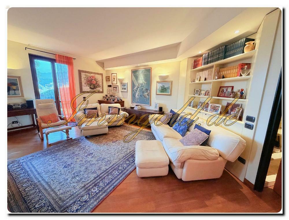 Thumbnail von Immogold Lago Maggiore Aparte Eck-Villa inkl. Garten und Seeblick