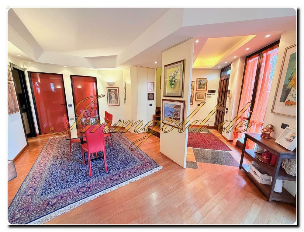 Thumbnail von Immogold Lago Maggiore Aparte Eck-Villa inkl. Garten und Seeblick