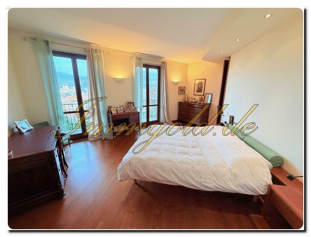 Thumbnail von Immogold Lago Maggiore Aparte Eck-Villa inkl. Garten und Seeblick