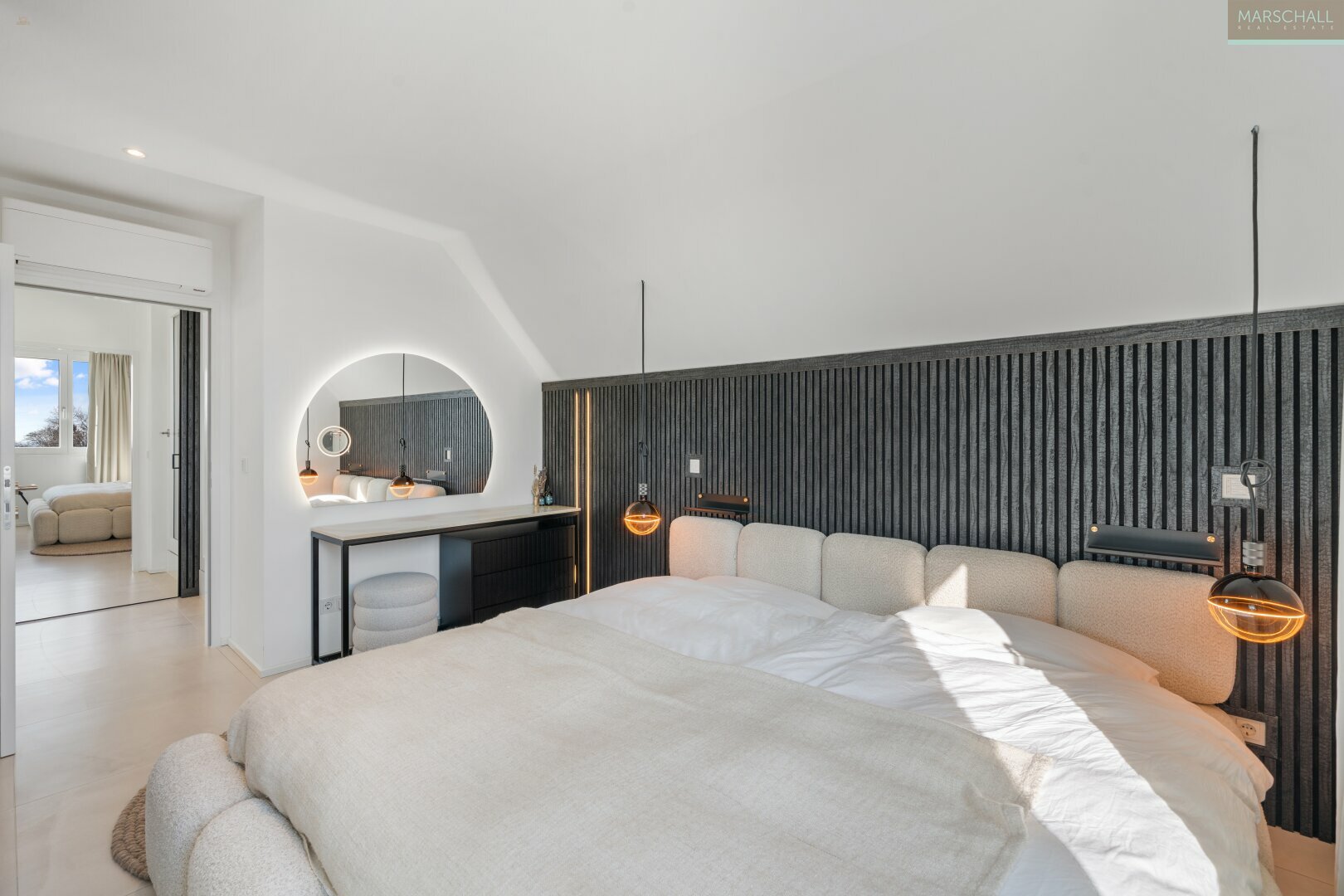 Thumbnail von Exklusiver Dachgeschoßtraum mit Fernblick