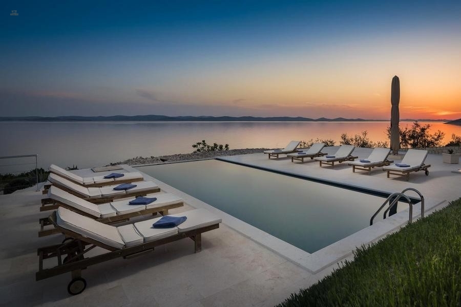 Außergewöhnliches Anwesen auf einer kleinen und einsamen Insel mit hoher Privatsphäre, Dalmatien