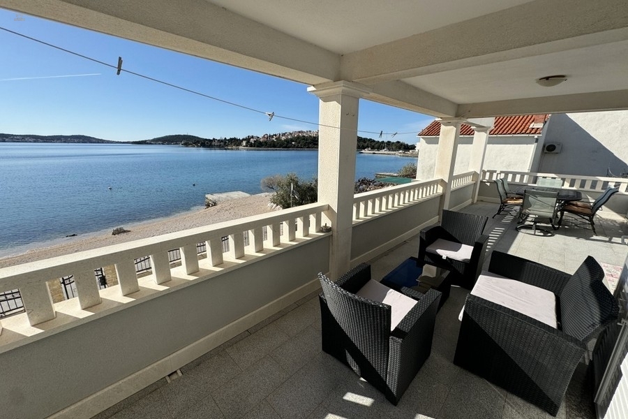 Thumbnail von Mediterrane Villa direkt am Strand