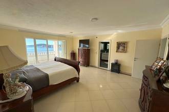 Thumbnail von Mediterrane Villa direkt am Strand