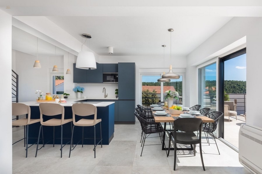 Thumbnail von Moderne Villa mit Pool nahe dem Meer