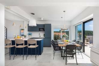 Thumbnail von Moderne Villa mit Pool nahe dem Meer