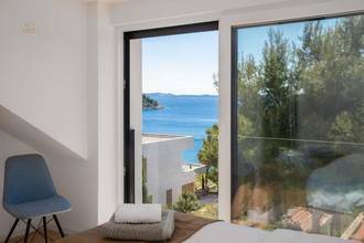 Thumbnail von Moderne Villa mit Pool nahe dem Meer