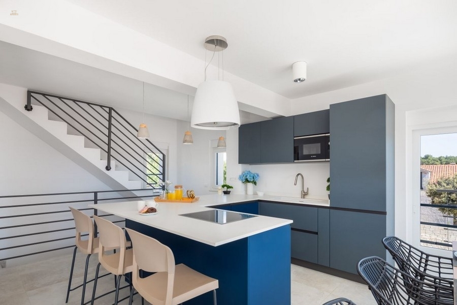 Thumbnail von Moderne Villa mit Pool nahe dem Meer