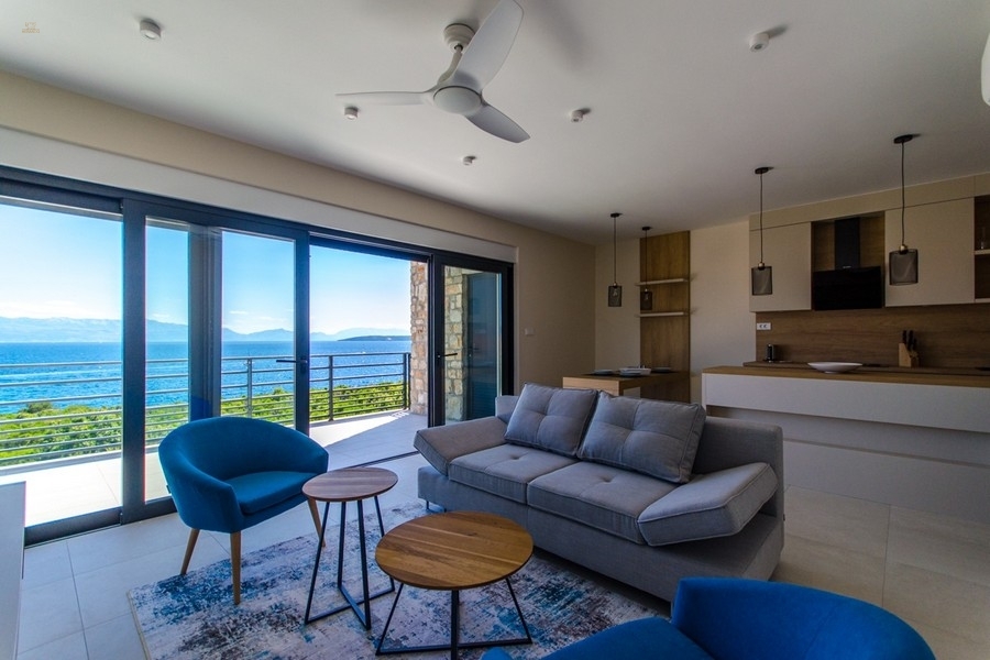 Thumbnail von Apartmentvilla mit 4 Wohnungen und Swimmingpool, Insel Solta