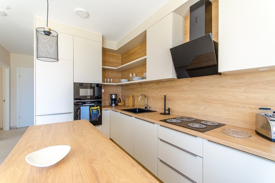 Thumbnail von Apartmentvilla mit 4 Wohnungen und Swimmingpool, Insel Solta