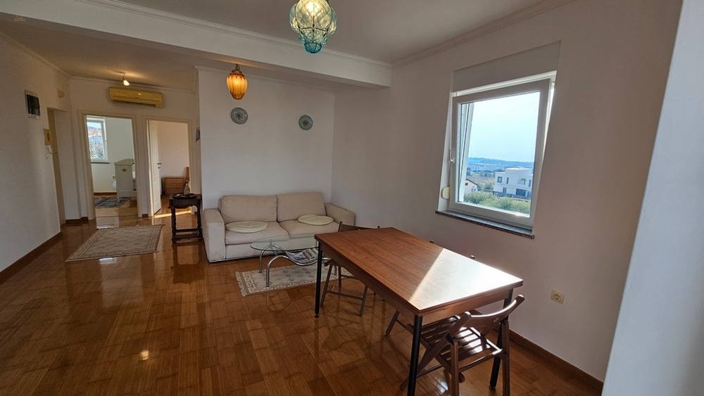 Thumbnail von Wohnung mit Balkon und Blick bis zum Meer