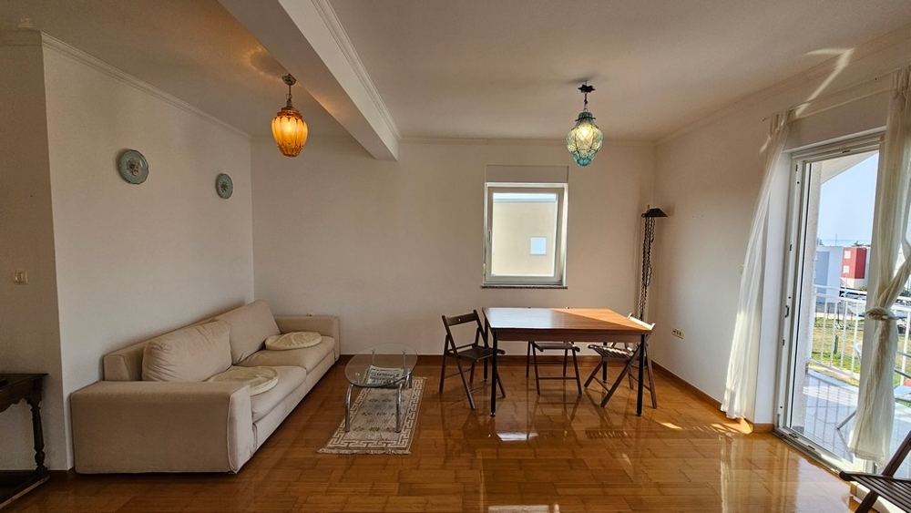 Thumbnail von Wohnung mit Balkon und Blick bis zum Meer