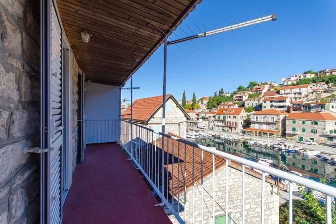 Mediterrane Doppelhaushälfte am Meer