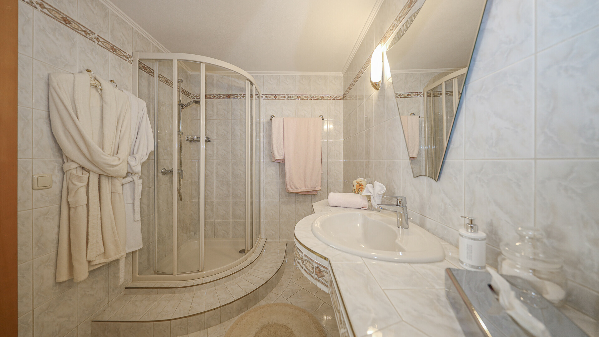 Thumbnail von Anwesen in einzigartiger Toplage mit unverbautem Panoramablick