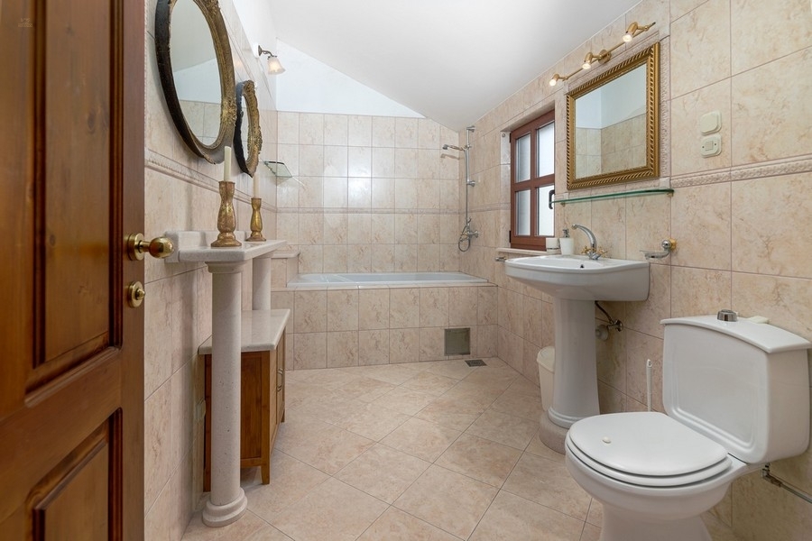 Thumbnail von Mediterranes Anwesen in der 2. Reihe zum Meer